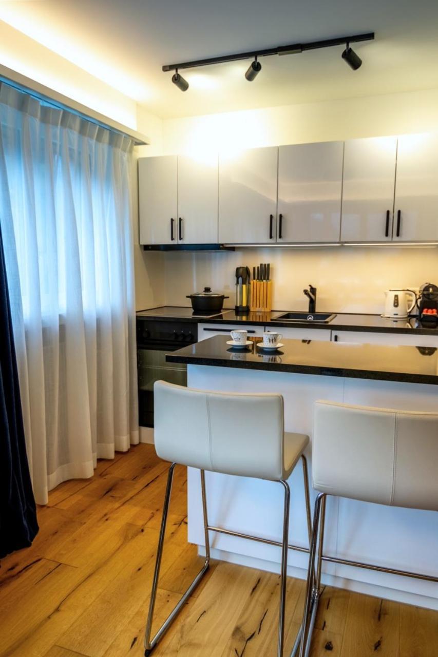 Wunderstay Alpine 203 Chic With Balcony, Mountain And View Appartement